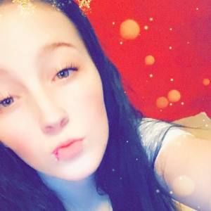 Meet your Posher, Adrianna